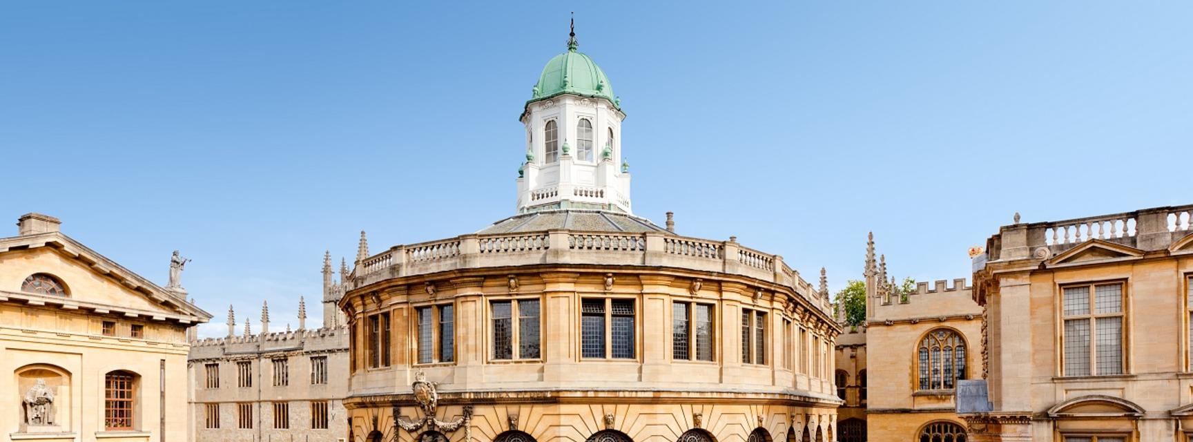 External photo of Sheldonian Theatre on a bright, sunny day